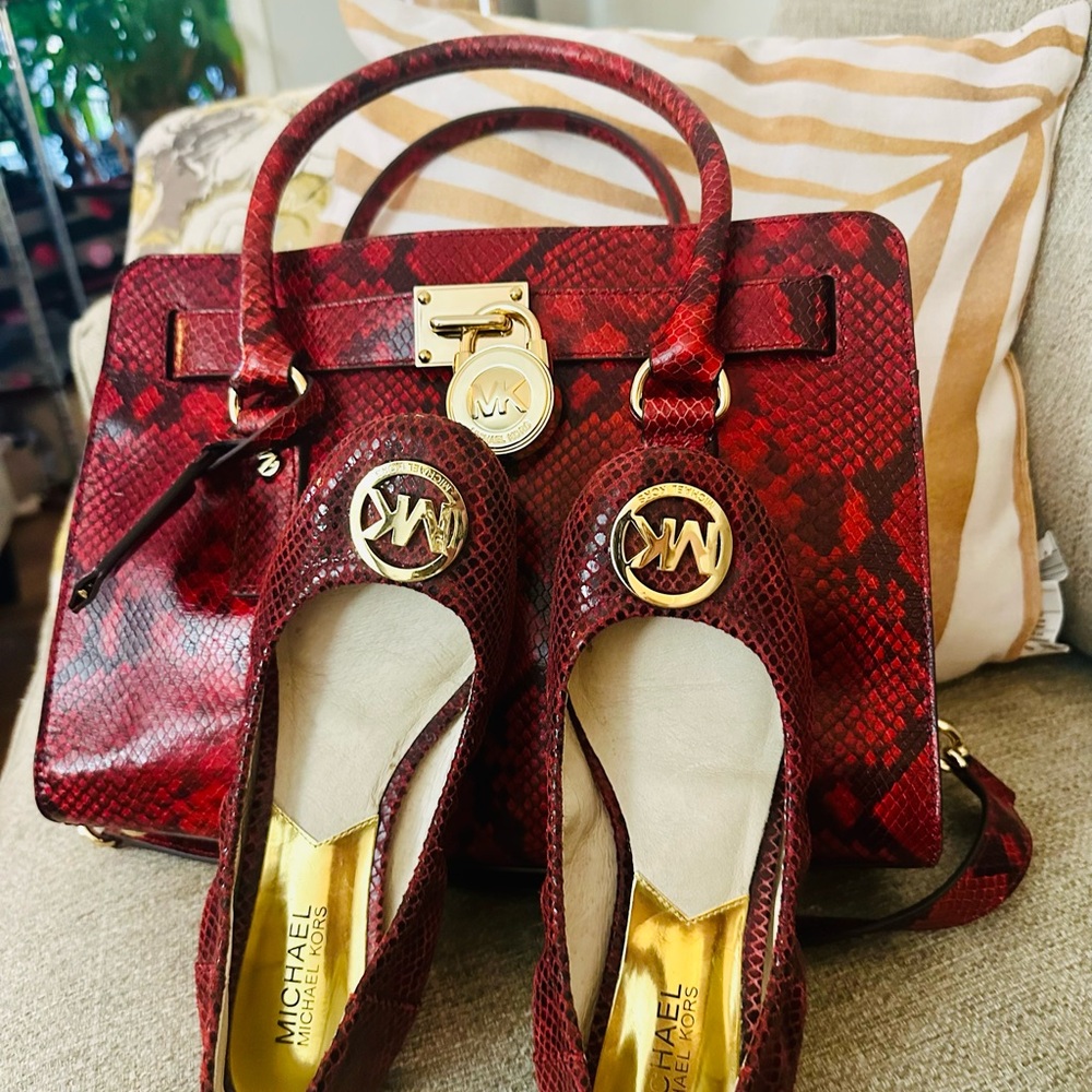 Michael Kors Hamilton Red Snake Print Embossed Handbag Iconic MK‎ Gold Hardware - Picture 3 of 16